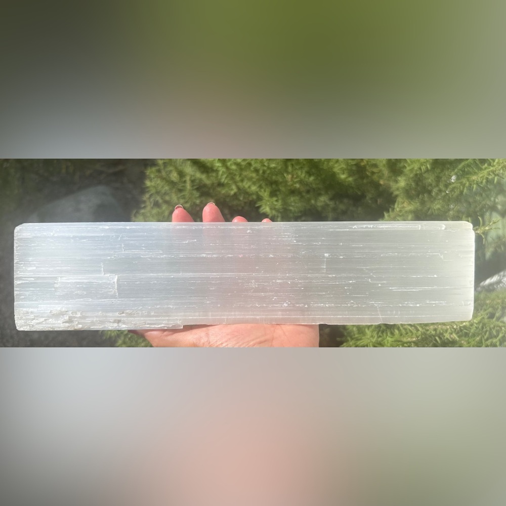 SELENITE BAR